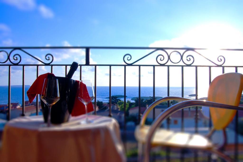 Hotel Bellavista S'Archittu エクステリア 写真