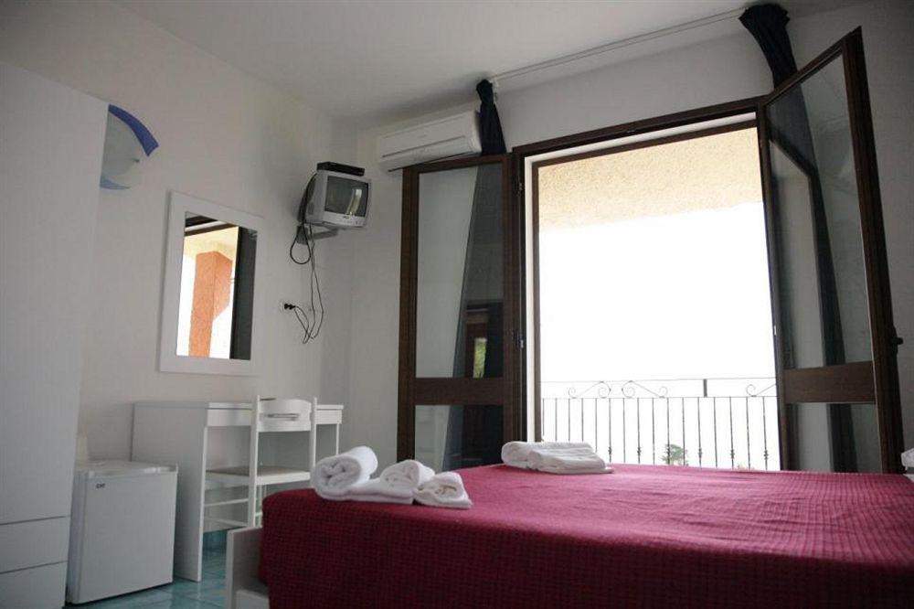 Hotel Bellavista S'Archittu エクステリア 写真