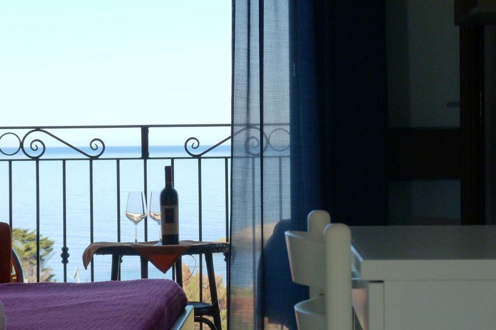 Hotel Bellavista S'Archittu エクステリア 写真